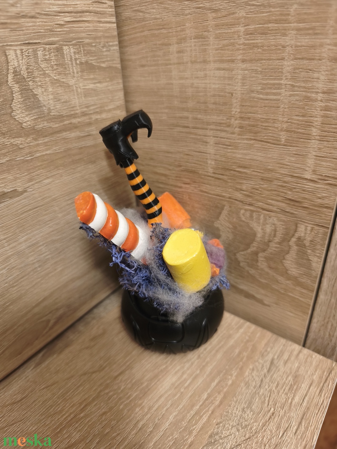 Varázsgömbös mini boszi üst - otthon & életmód - dekoráció - halloween - halloweeni asztaldísz - Meska.hu