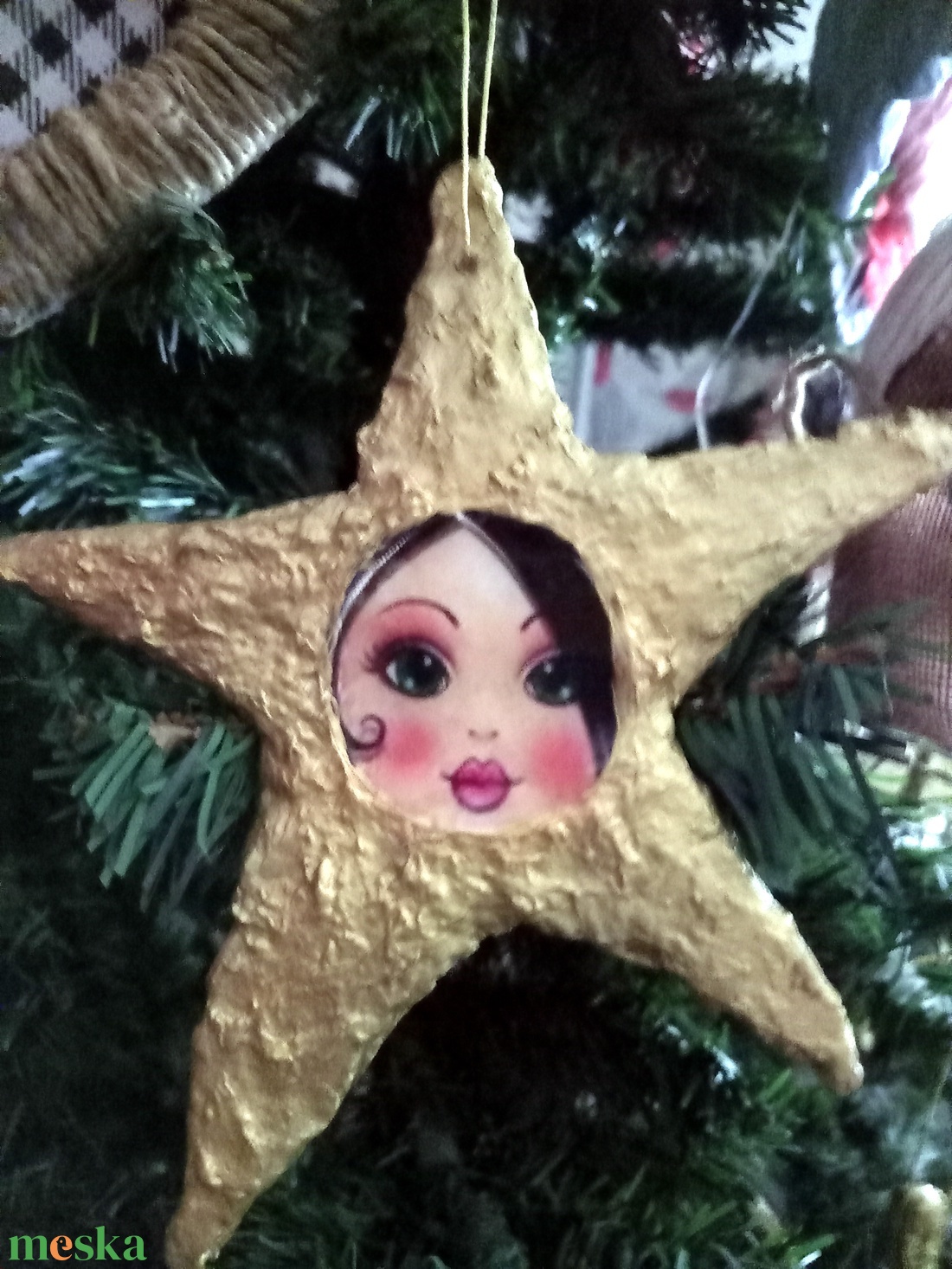 Aranycsillag kisasszony 2. papírmasé függődísz - karácsony - karácsonyi lakásdekoráció - karácsonyfadíszek - Meska.hu Aranycsillag kisasszony 2. papírmasé függődísz - karácsony - karácsonyi lakásdekoráció - karácsonyfadíszek - Meska.hu