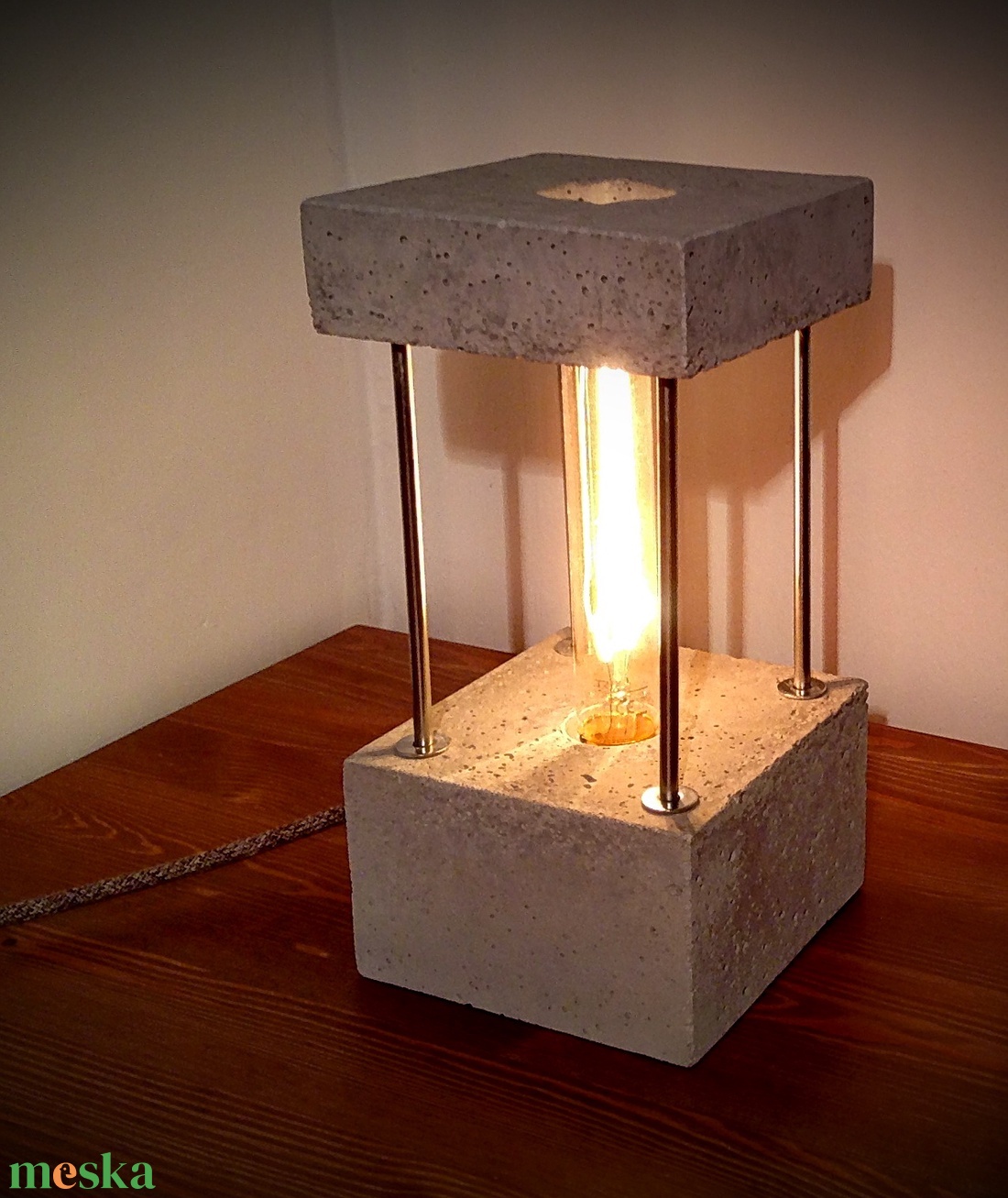 BRICK beton asztali lámpa antik szénszálas EDISON izzóval - otthon & lakás - lámpa - asztali lámpa - Meska.hu BRICK beton asztali lámpa antik szénszálas EDISON izzóval - otthon & lakás - lámpa - asztali lámpa - Meska.hu