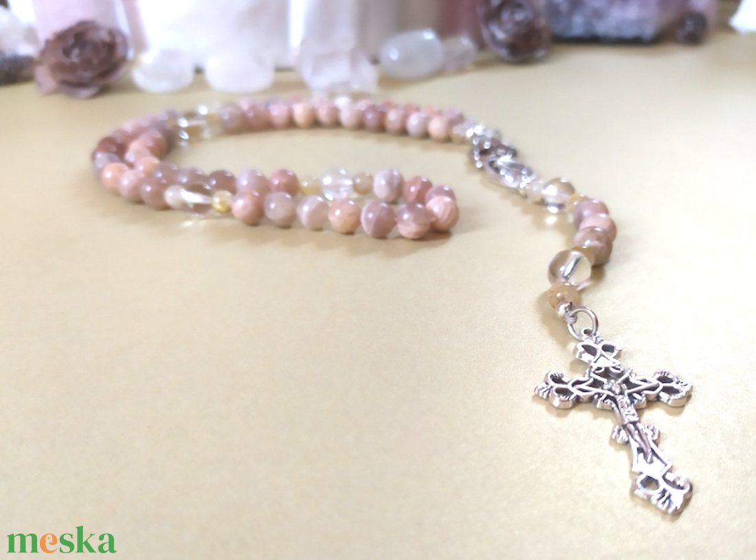 Lélek Lángok  holdkövek finom energiája, amely megnyitja a szívet, támogatja a belső békét és a spirituális összpont - kellékek & szerszámok - ásvány alapanyag - ásványfüzér - Meska.hu