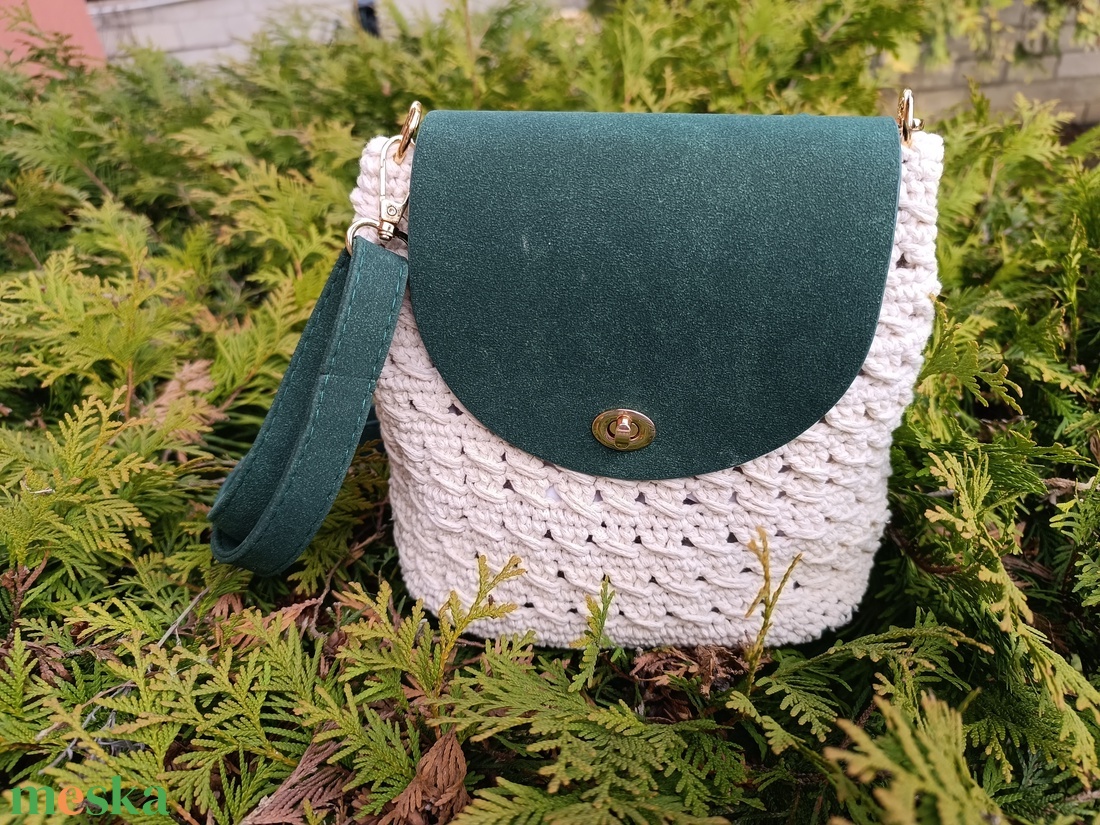 Horgolt válltáska  - táska & tok - kézitáska & válltáska - válltáska - Meska.hu