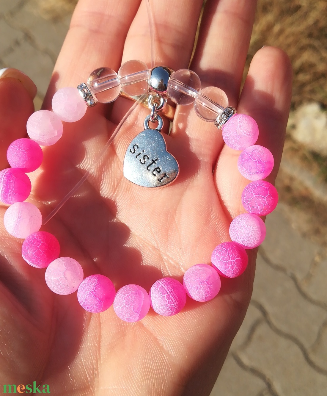  Pink sister medálos ásványkarkötő  - ékszer - karkötő - charm karkötő - Meska.hu