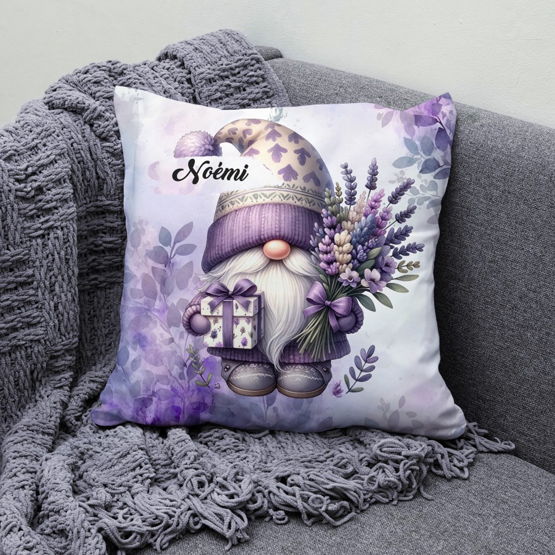 Névvel kérhető - Levendulás manó ajándékkal mintás párna - otthon & életmód - lakástextil - párna & párnahuzat - díszpárna (belsővel együtt) - Meska.hu