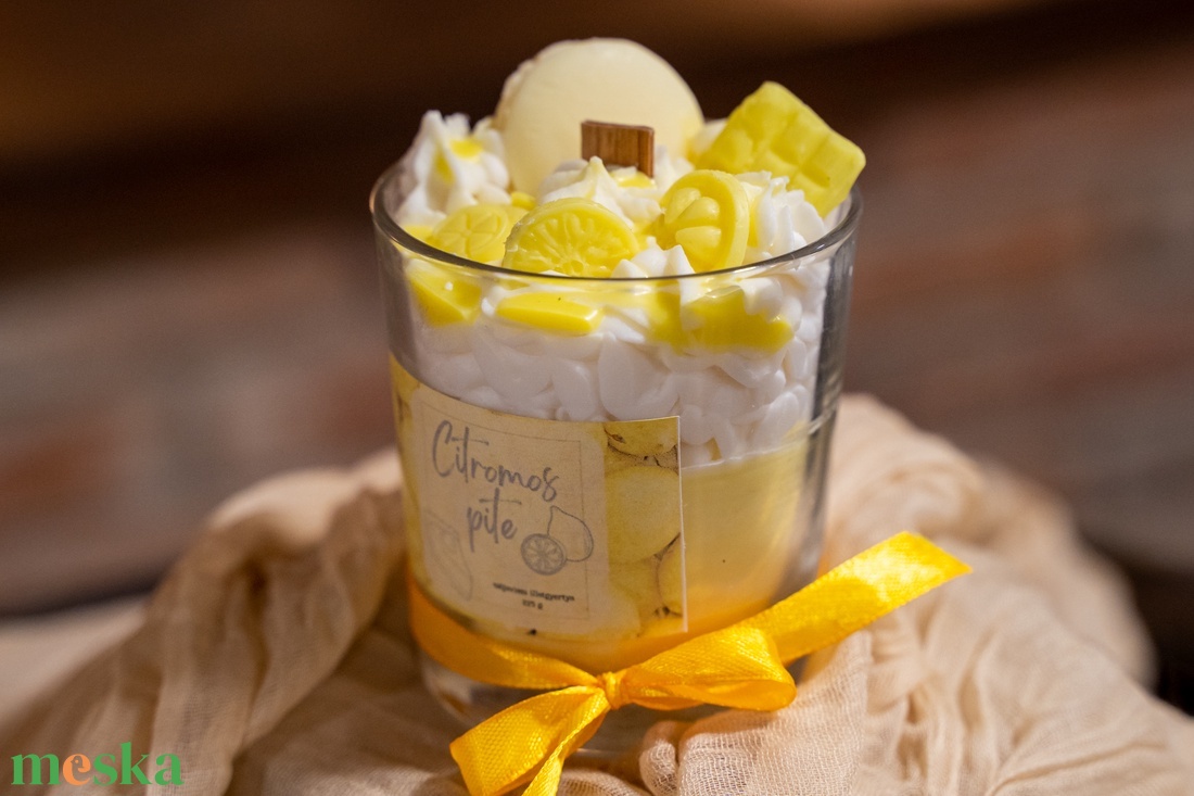 Citromos pite illatgyertya - otthon & életmód - gyertya, illat, aroma - gyertya - Meska.hu