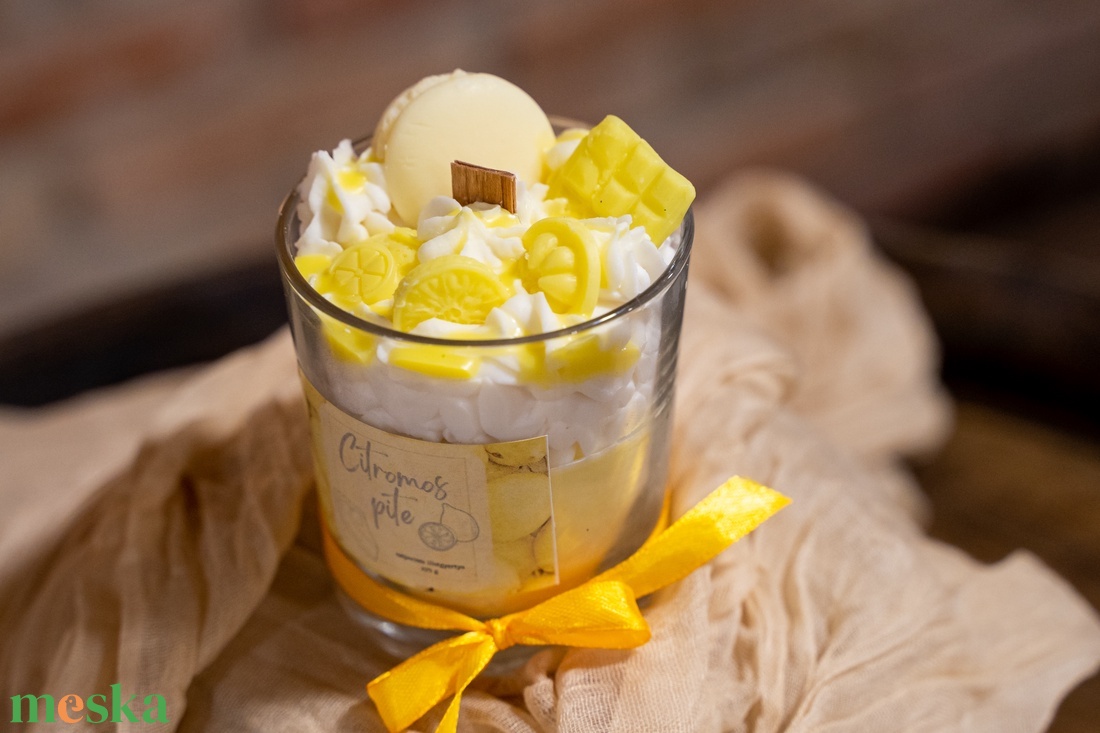 Citromos pite illatgyertya - otthon & életmód - gyertya, illat, aroma - gyertya - Meska.hu