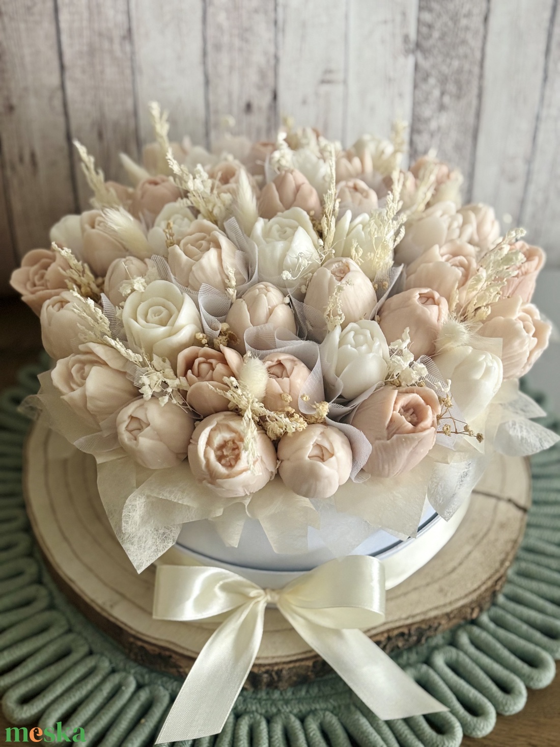 Illatos tulipán gyertya virágbox több méretben, anyák napjára, pedagógusnapra, szülőköszöntő ajándéknak - otthon & életmód - gyertya, illat, aroma - gyertya - Meska.hu