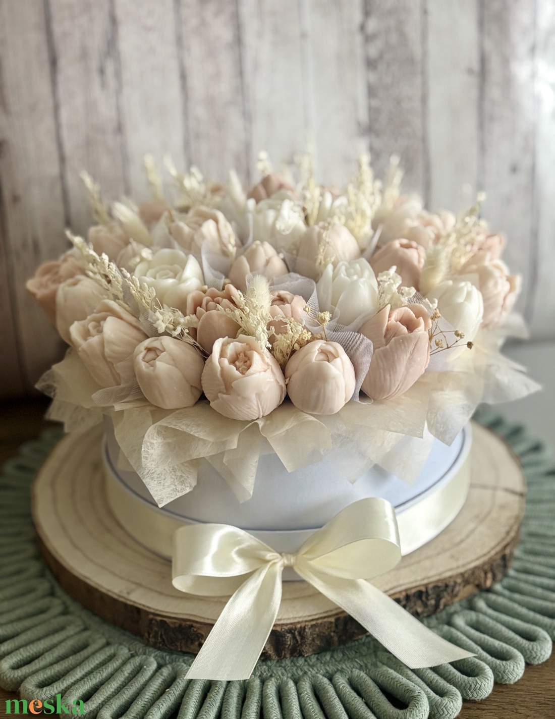 Illatos tulipán gyertya virágbox több méretben, anyák napjára, pedagógusnapra, szülőköszöntő ajándéknak - otthon & életmód - gyertya, illat, aroma - gyertya - Meska.hu