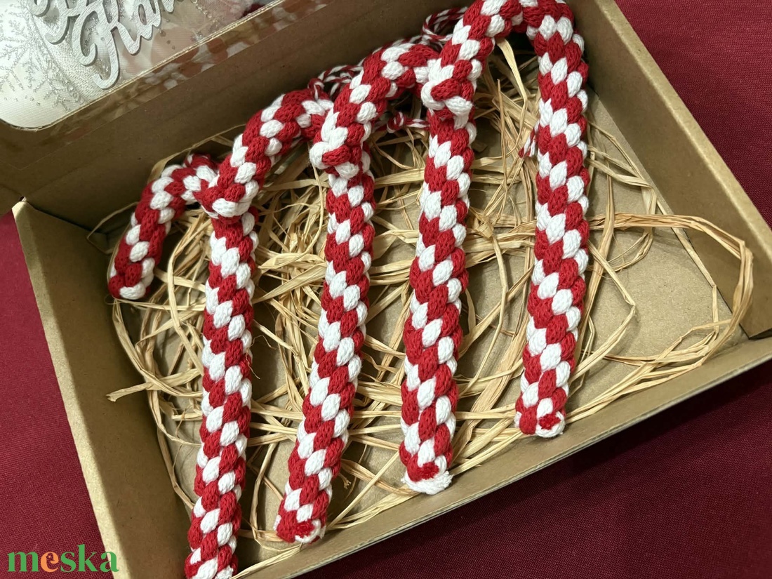 Makramé cukorkabot - karácsony - karácsonyi lakásdekoráció - karácsonyfadíszek - Meska.hu