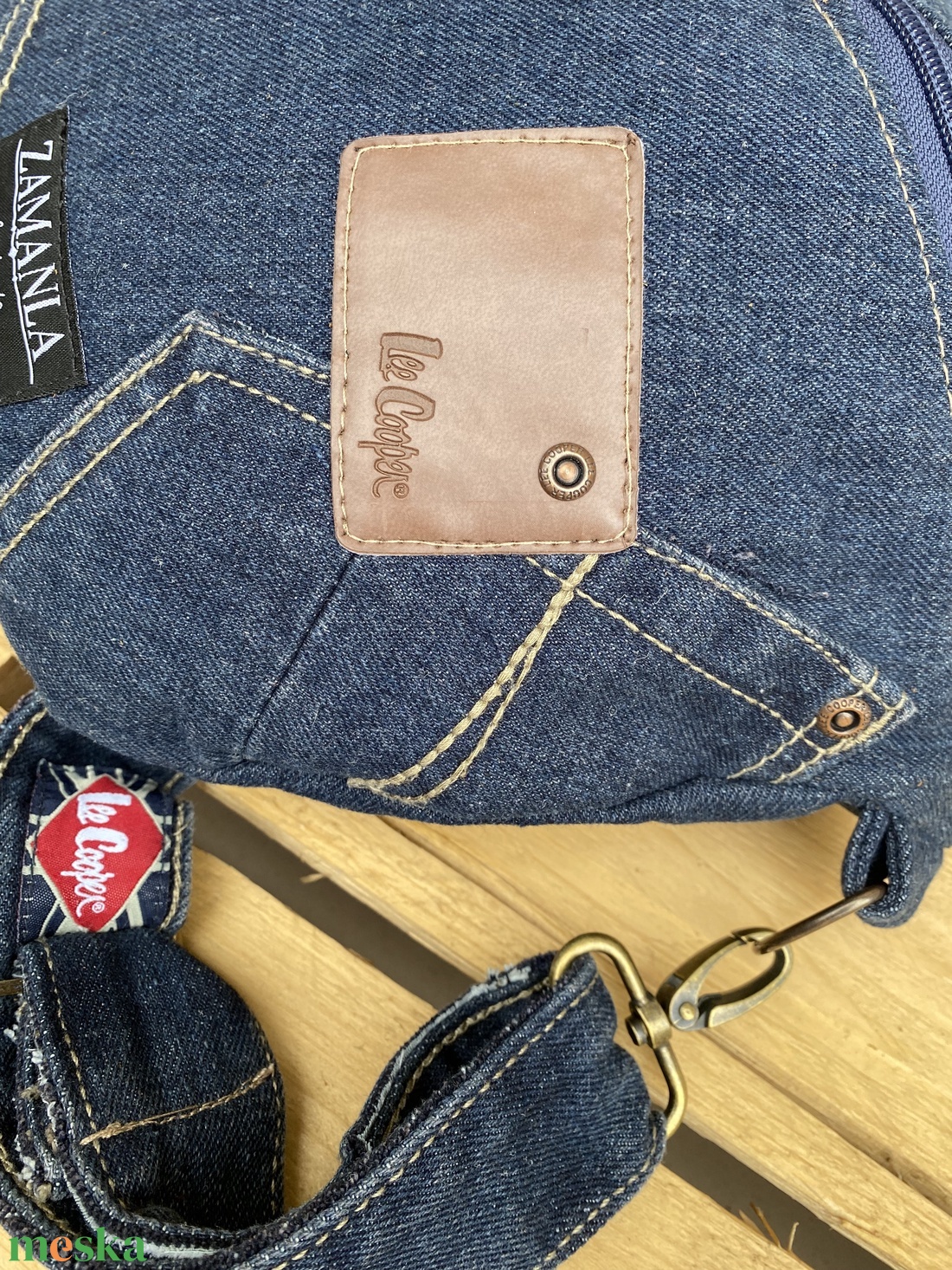 Farmer hátizsák / crossbody - Lee Cooper újrahasznosított farmer - NADA - táska & tok - hátizsák - hátizsák - Meska.hu Farmer hátizsák / crossbody - Lee Cooper újrahasznosított farmer - NADA - táska & tok - hátizsák - hátizsák - Meska.hu