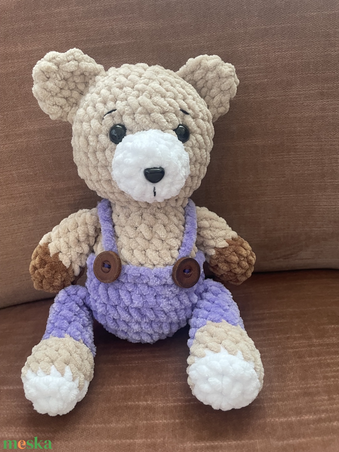 Horgolt maci lila nadrágban - játék & sport - plüssállat & játékfigura - maci - Meska.hu