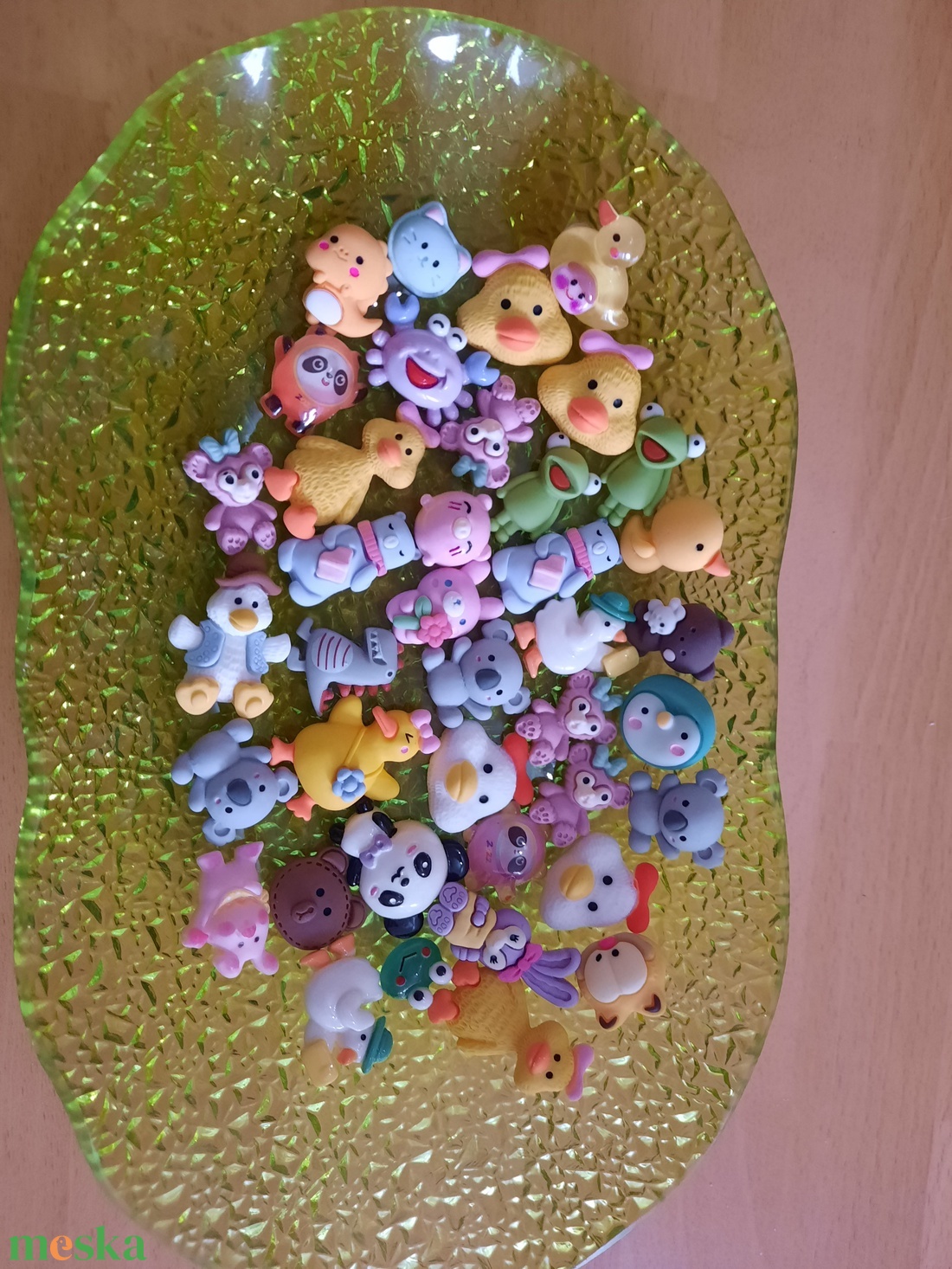DIY különféle charmok (Mickey egér, szuperhős minion, Star Wars, Pindur Pandúrok) - kellékek & szerszámok - dekorációs kellékek - figurák - Meska.hu DIY különféle charmok (Mickey egér, szuperhős minion, Star Wars, Pindur Pandúrok) - kellékek & szerszámok - dekorációs kellékek - figurák - Meska.hu
