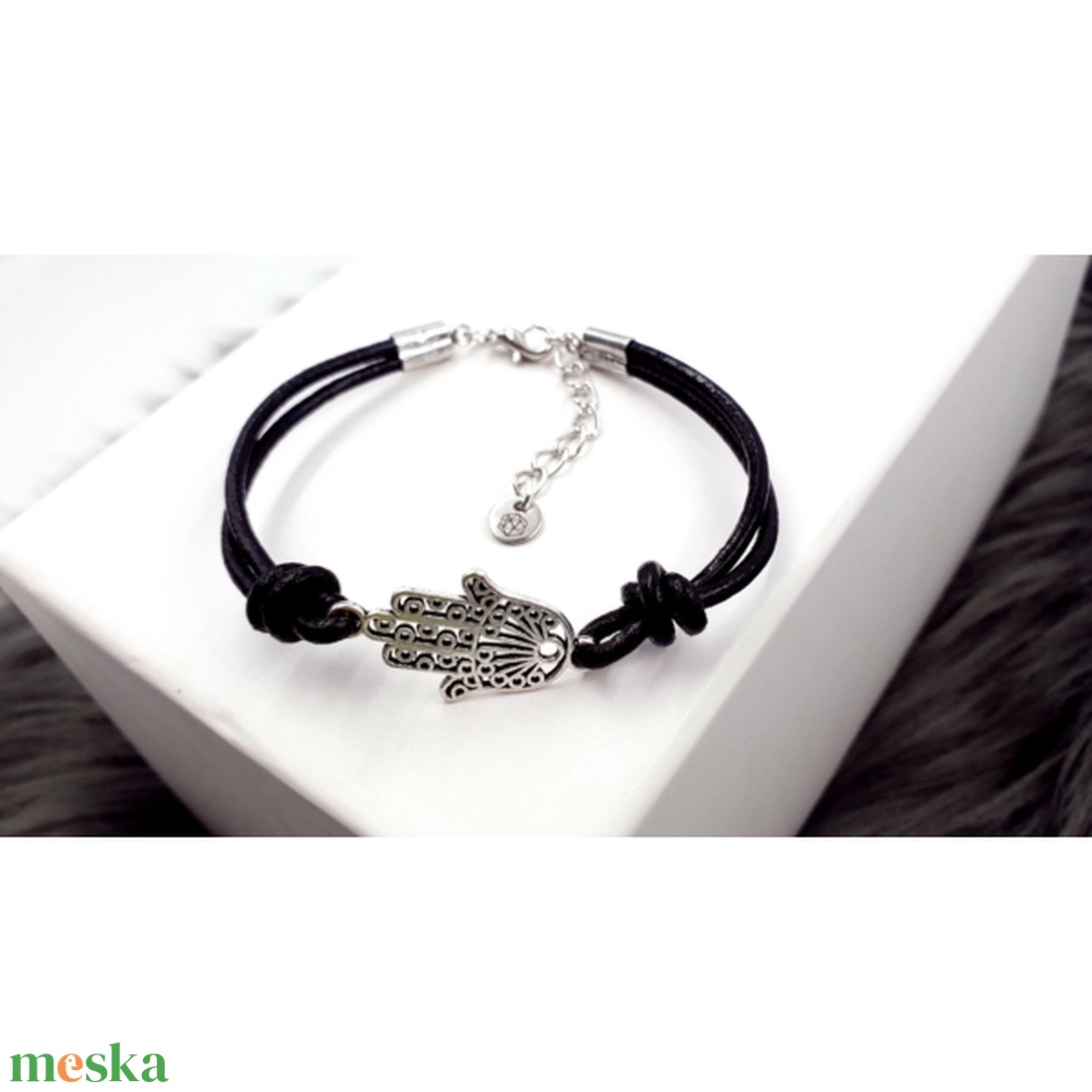 Yvonne Design hamzsakéz bőrarkötő - ékszer - karkötő - karkötő medállal - Meska.hu Yvonne Design hamzsakéz bőrarkötő - ékszer - karkötő - karkötő medállal - Meska.hu