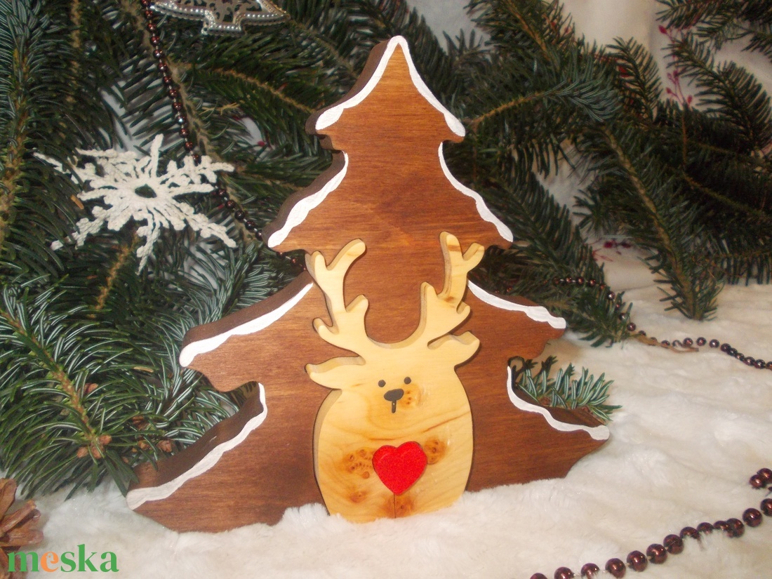 Karácsonyi szarvas fenyővel havas - karácsony - karácsonyi lakásdekoráció - karácsonyi lakásdíszek - Meska.hu
