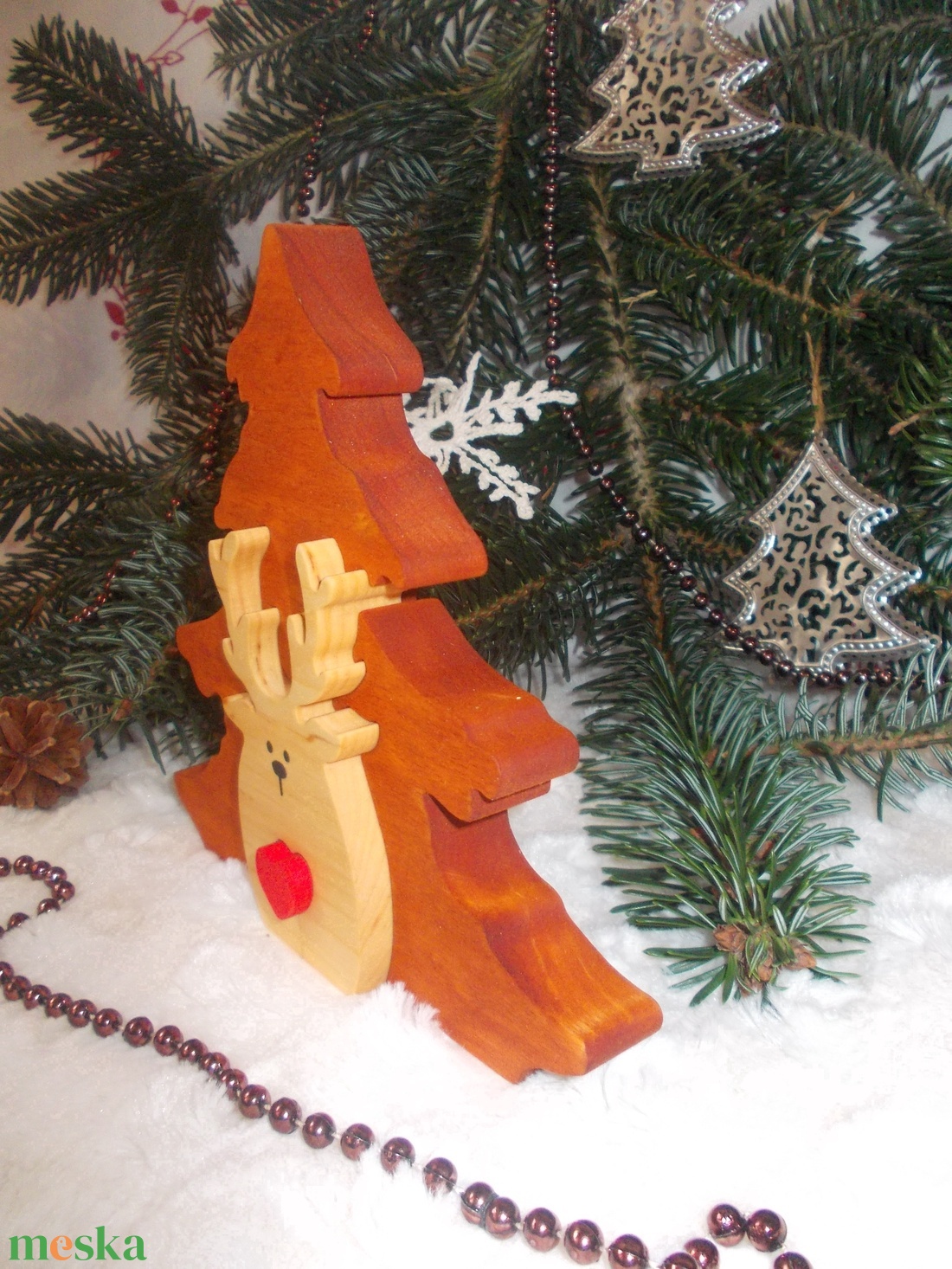 Karácsonyi szarvas fenyővel  - karácsony - karácsonyi lakásdekoráció - karácsonyi lakásdíszek - Meska.hu