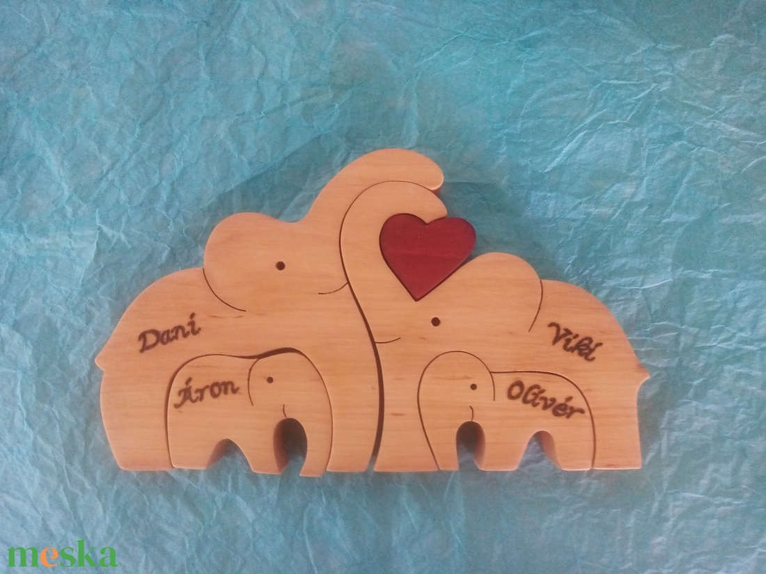 Elefánt család szívvel névvel égetve - otthon & életmód - dekoráció - dísztárgy - Meska.hu