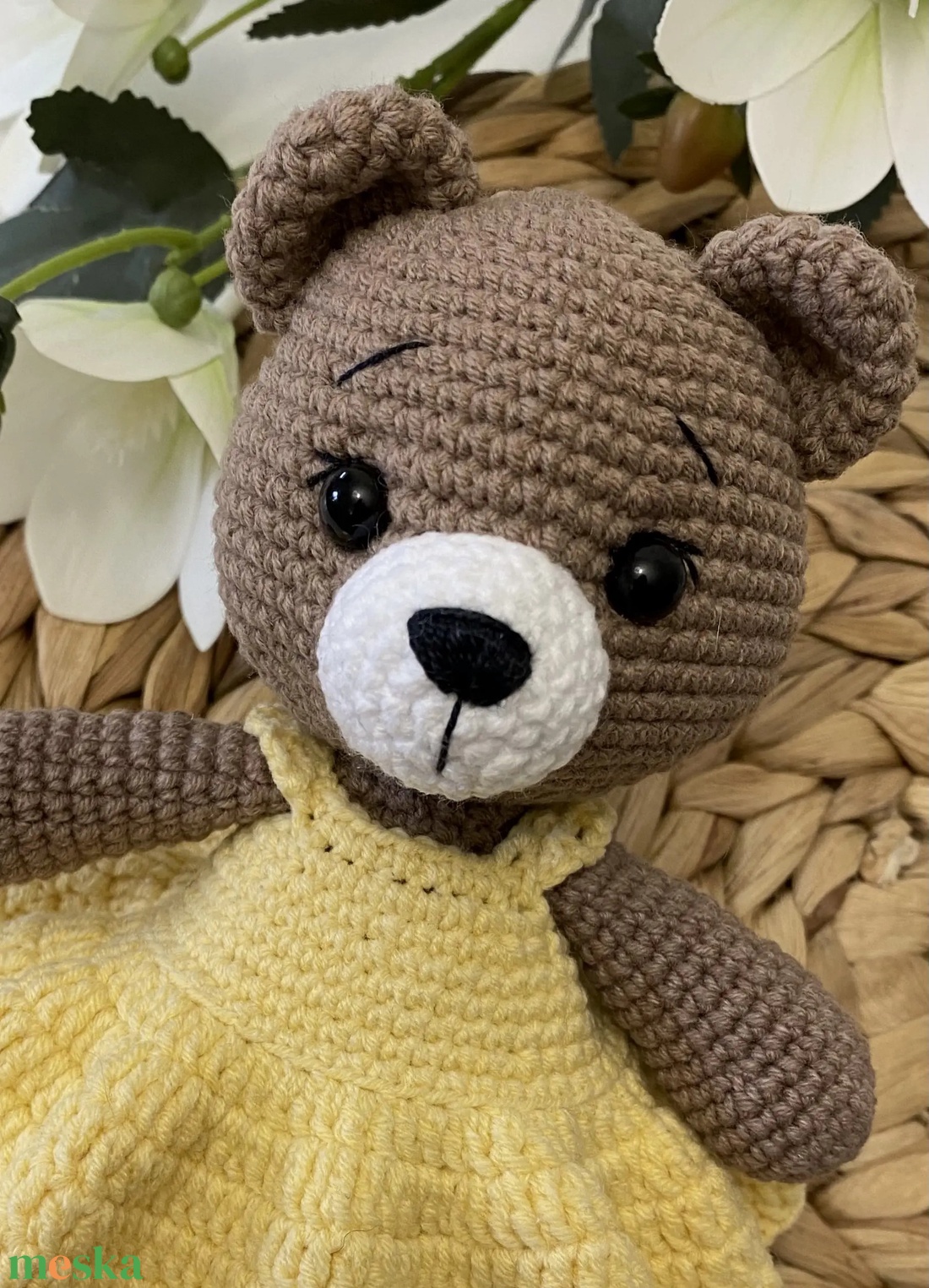 Horgolt maci, sárga ruhában - játék & sport - plüssállat & játékfigura - maci - Meska.hu