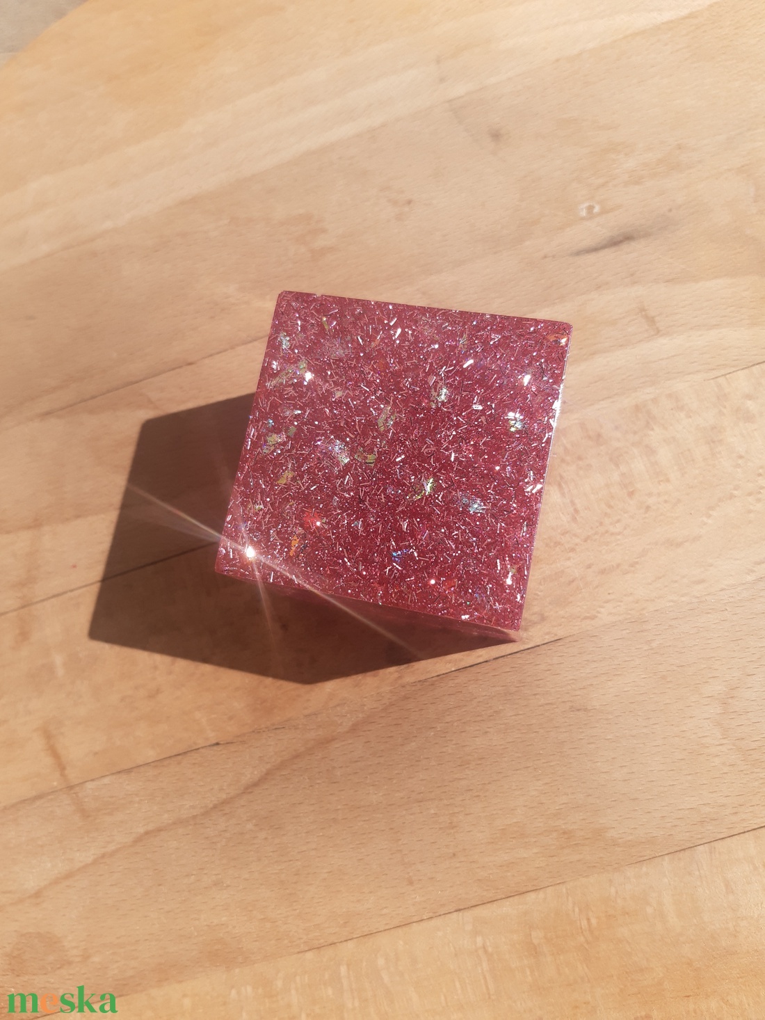 Műgyanta díszkocka - otthon & életmód - dekoráció - dísztárgy - Meska.hu