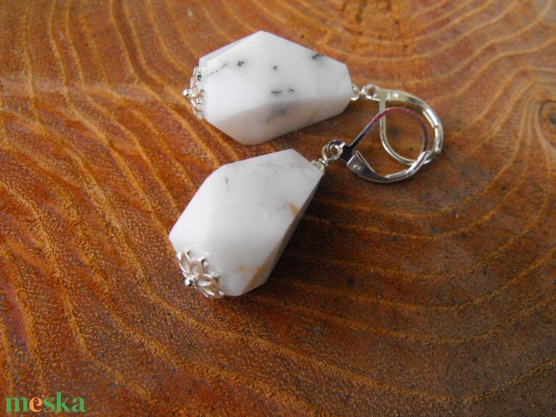Fehér opál, fülbevaló - ékszer - fülbevaló - lógó fülbevaló - Meska.hu