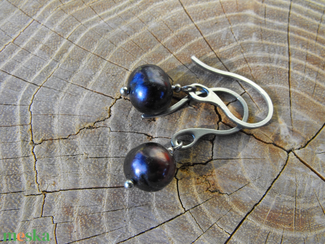 Fekete tenyésztett gyöngy  acél fülbevaló - ékszer - fülbevaló - lógó fülbevaló - Meska.hu