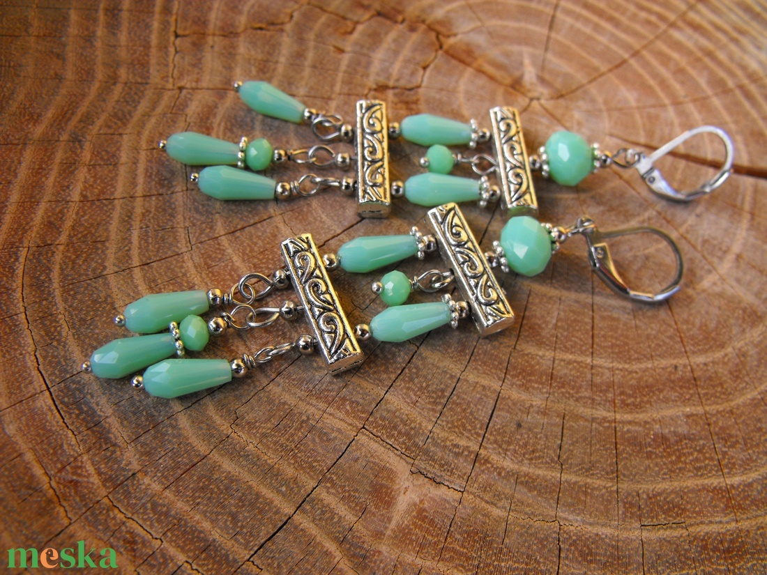 Hosszú menta színű fülbevaló - ékszer - fülbevaló - lógó fülbevaló - Meska.hu