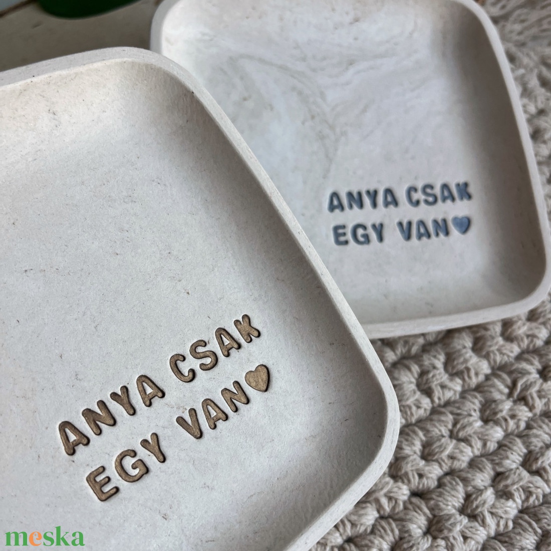 ANYA CSAK EGY VAN - Közepes ékszertartó tálka - esküvő - emlék & ajándék - szülőköszöntő ajándék - Meska.hu ANYA CSAK EGY VAN - Közepes ékszertartó tálka - esküvő - emlék & ajándék - szülőköszöntő ajándék - Meska.hu