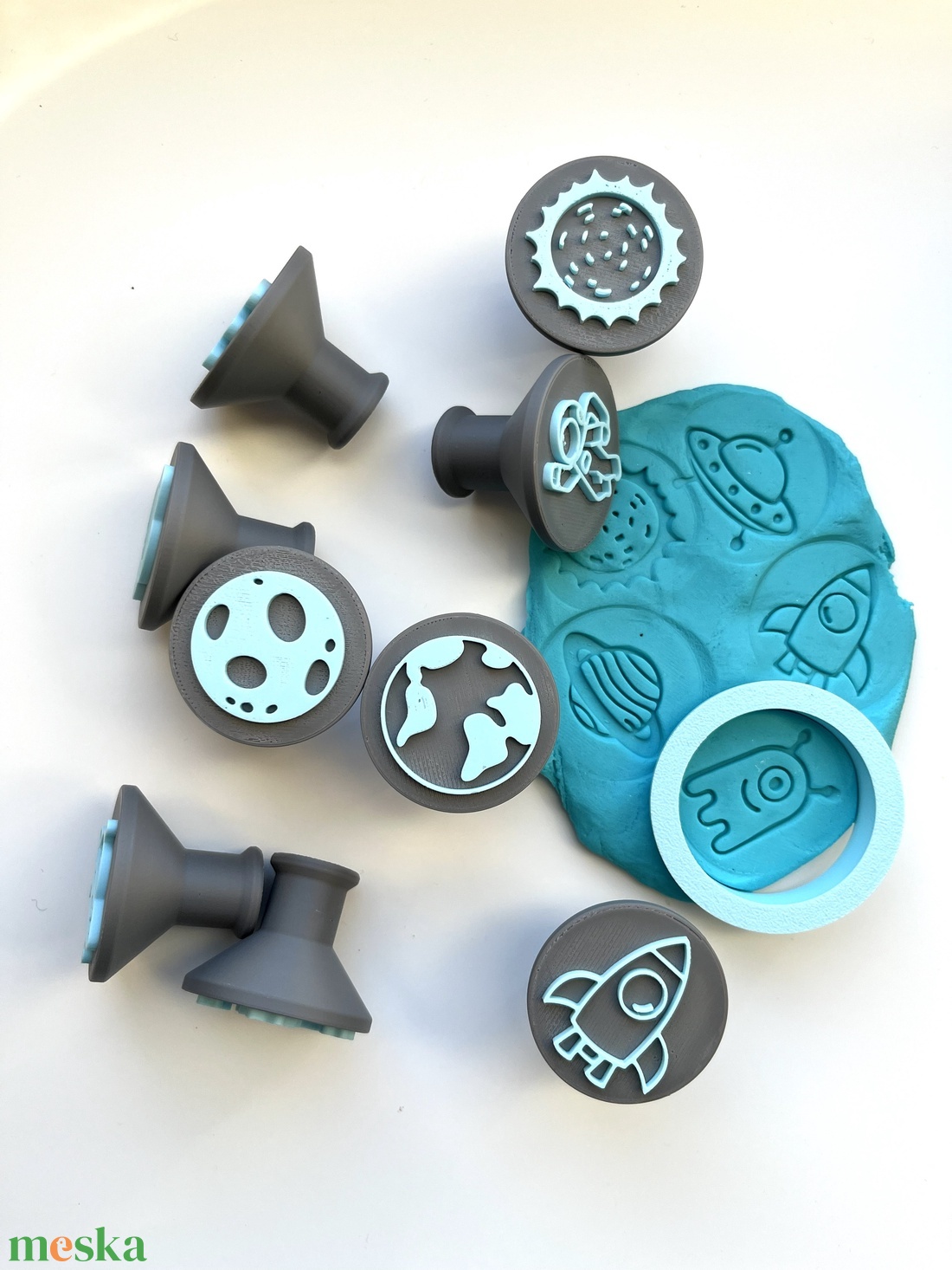 Űrhajós Gyurma Bélyegző és Sütikiszúró Készlet � Rakéta, Asztronauta, UFO és bolygók  - otthon & életmód - konyhafelszerelés, tálalás - sütés, főzés - sütikiszúró - Meska.hu