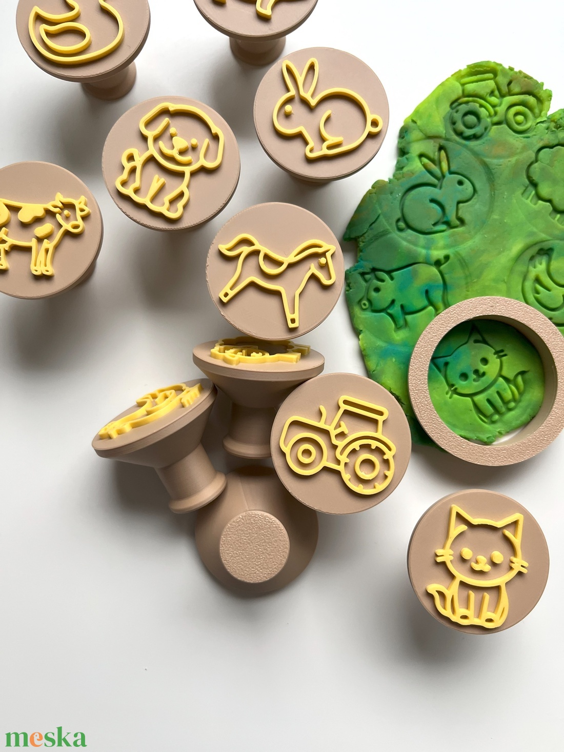 Farm Állatos Gyurma Bélyegző és Sütikiszúró Készlet � Tehén, Malac, Csirke, Traktor és több  - otthon & életmód - konyhafelszerelés, tálalás - sütés, főzés - sütikiszúró - Meska.hu