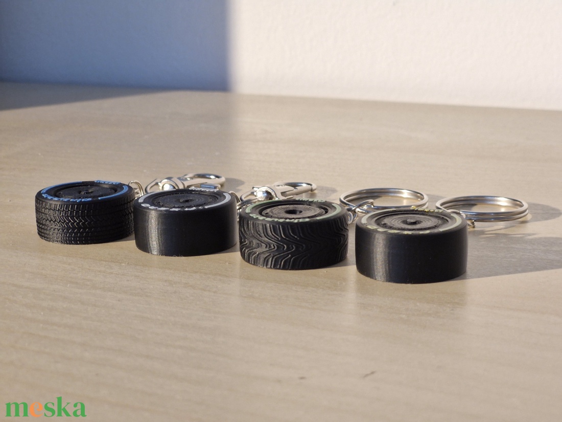 F1 Kerék Kulcstartó � Formula 1 Racing Wheel Keychain � 3D nyomtatott - táska & tok - kulcstartó & táskadísz - kulcstartó - Meska.hu