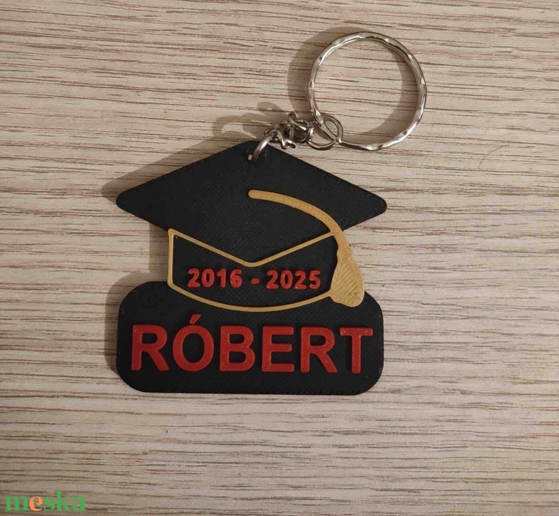Személyre szabható Ballagási kulcstartó�� Osztályelső ajándék 2026-ra!   - táska & tok - kulcstartó & táskadísz - kulcstartó - Meska.hu