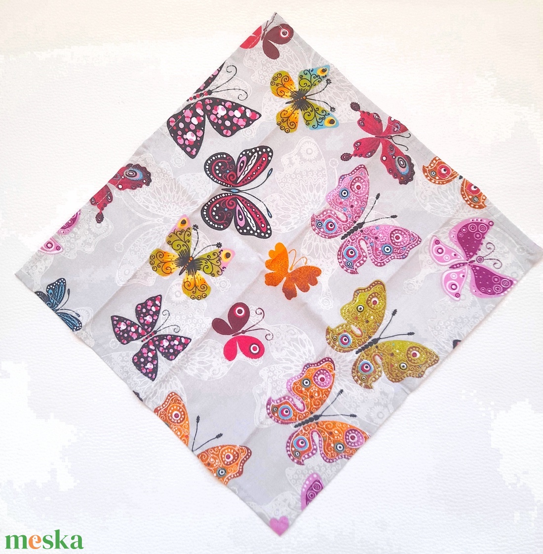 Textilszalvéta vagy zsebkendő, lepke - otthon & életmód - konyhafelszerelés, tálalás - konyhai textil - szalvéta - Meska.hu