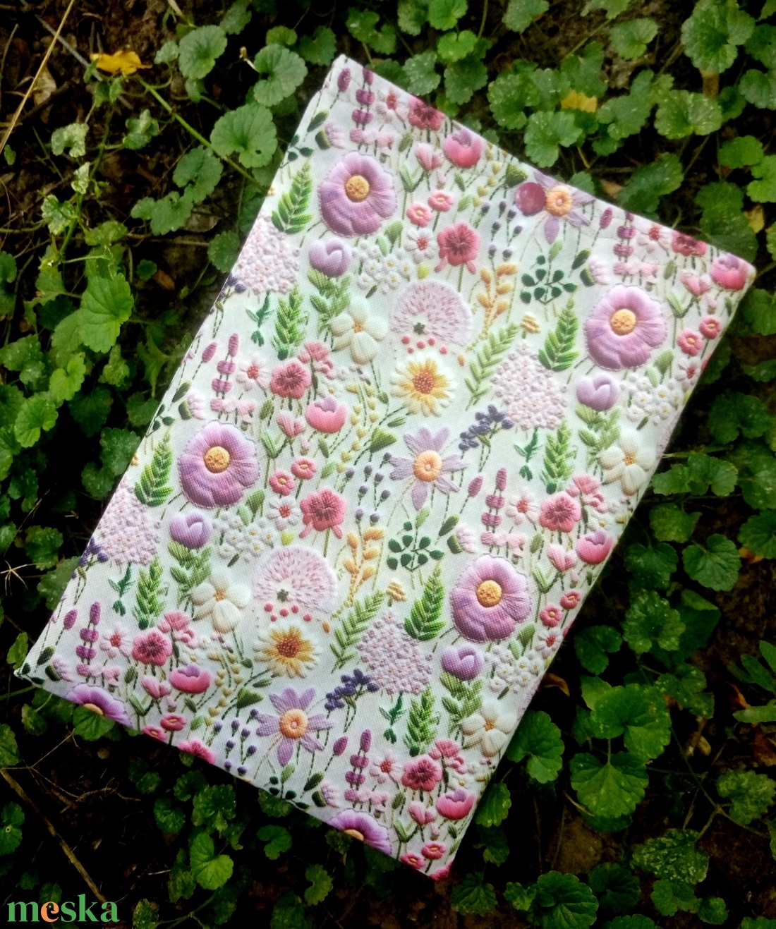 Vízhatlan könyvtok, tablettok vagy e-book tok, virágos hímzés mintás - otthon & életmód - papír, írószer - mappa - Meska.hu