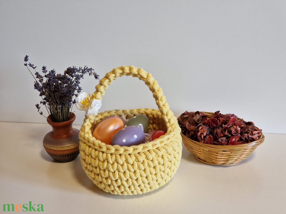  Kézzel horgolt húsvéti kosár  - ünnepi díszek, dekorációk - húsvéti díszek és dekorációk - húsvéti kosár - Meska.hu