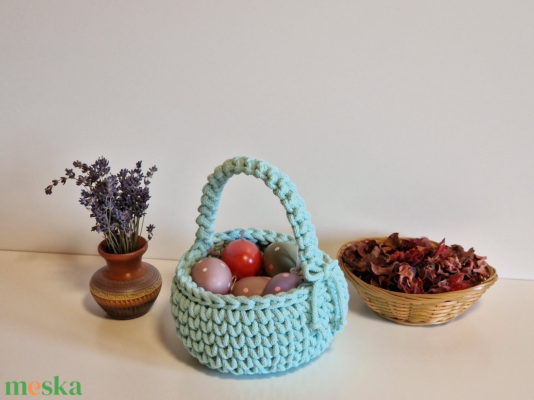  Kézzel horgolt húsvéti kosár  - ünnepi díszek, dekorációk - húsvéti díszek és dekorációk - húsvéti kosár - Meska.hu