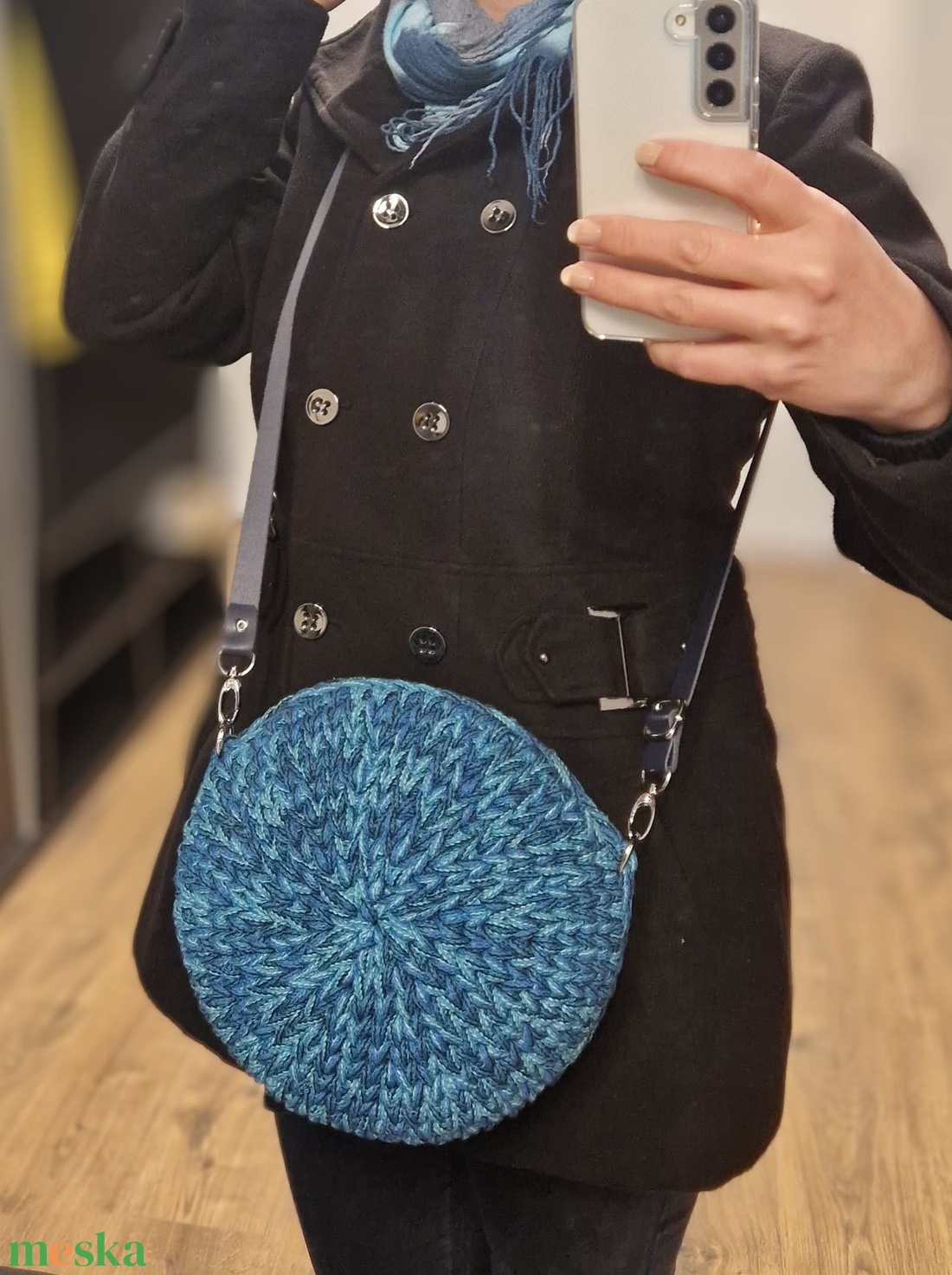 Horgolt crossbody körtáska - táska & tok - kézitáska & válltáska - vállon átvethető táska - Meska.hu