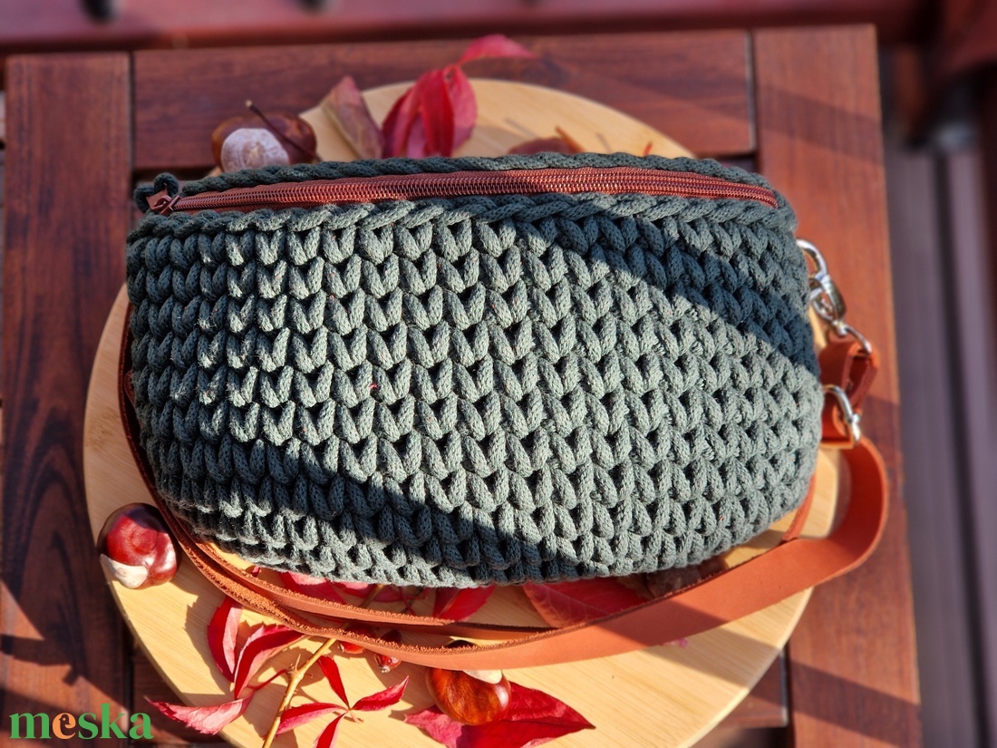 Horgolt övtáska és crossbody táska - táska & tok - kézitáska & válltáska - vállon átvethető táska - Meska.hu