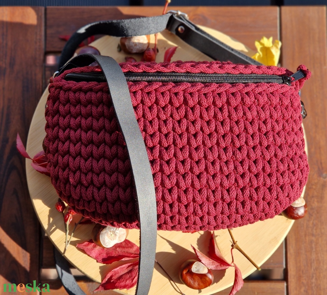 Horgolt övtáska és crossbody táska - táska & tok - kézitáska & válltáska - vállon átvethető táska - Meska.hu