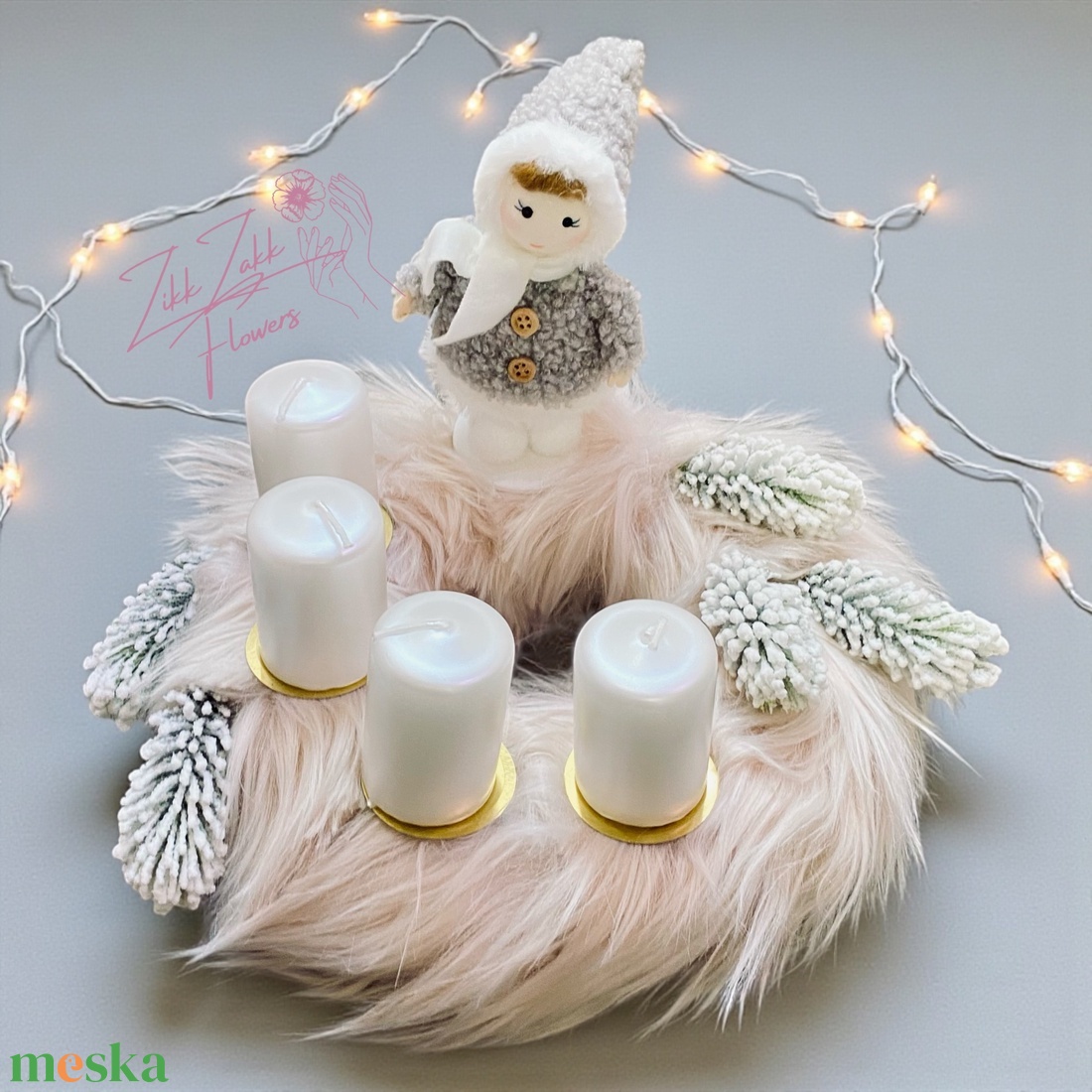 Fehér Adventi Koszorú  Téli Gyermek Figurával - karácsony - adventi díszek - adventi koszorú - Meska.hu