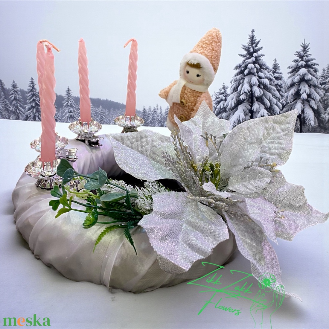 Adventi koszorú  Rózsaszín gyertyákkal és ezüst mikulánykával - karácsony - adventi díszek - adventi koszorú - Meska.hu