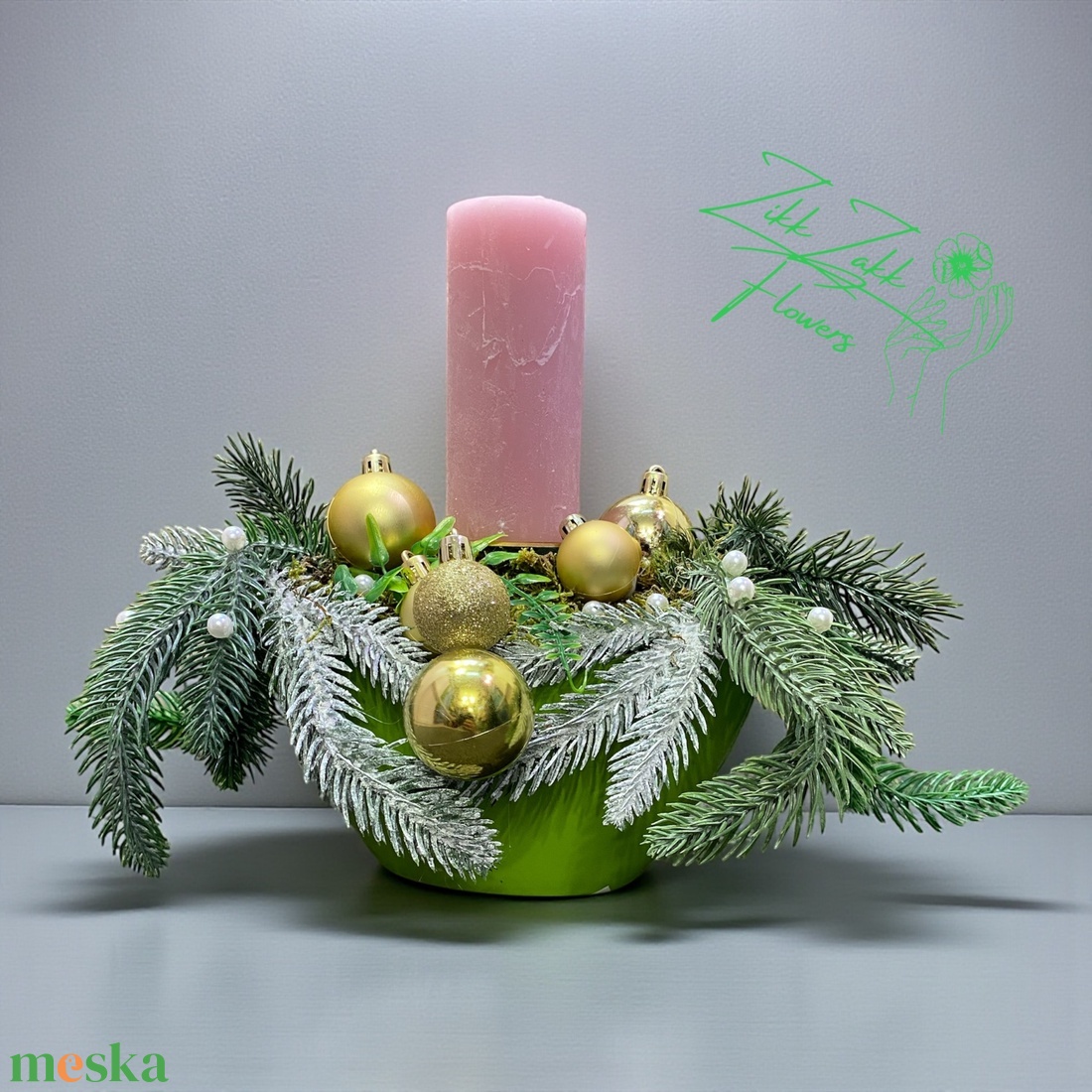 Adventi asztaldísz � Pasztell rózsaszín gyertyával (zöld tálban) - karácsony - adventi díszek - adventi asztaldísz - Meska.hu