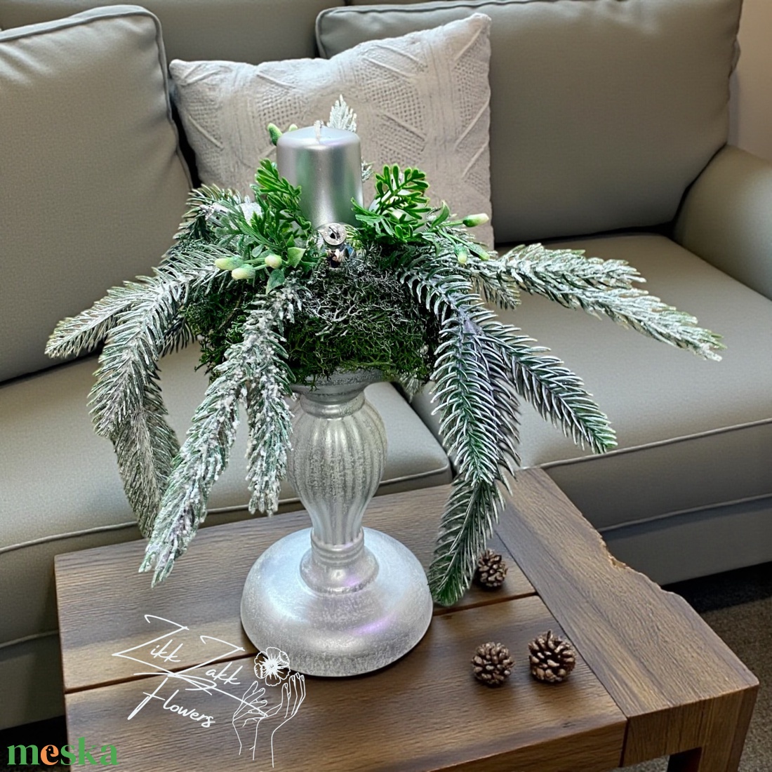 Ezüst kandeláberes asztaldísz egy gyertyával - karácsony - adventi díszek - adventi asztaldísz - Meska.hu