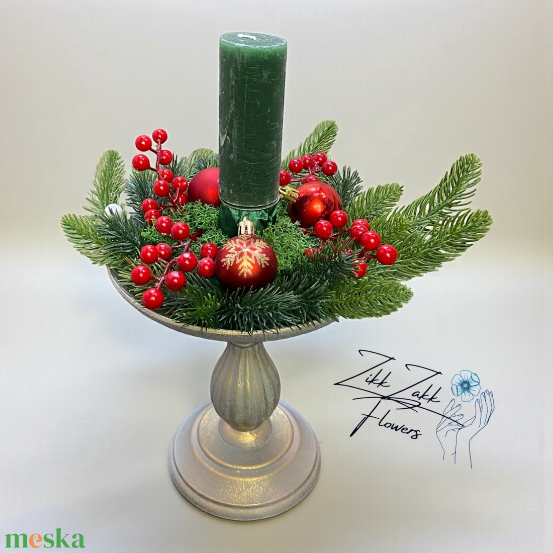 Talpas ezüstzöld gyertyadísz piros bogyókkal - karácsony - adventi díszek - adventi gyertyadíszek és koszorúdíszek - Meska.hu