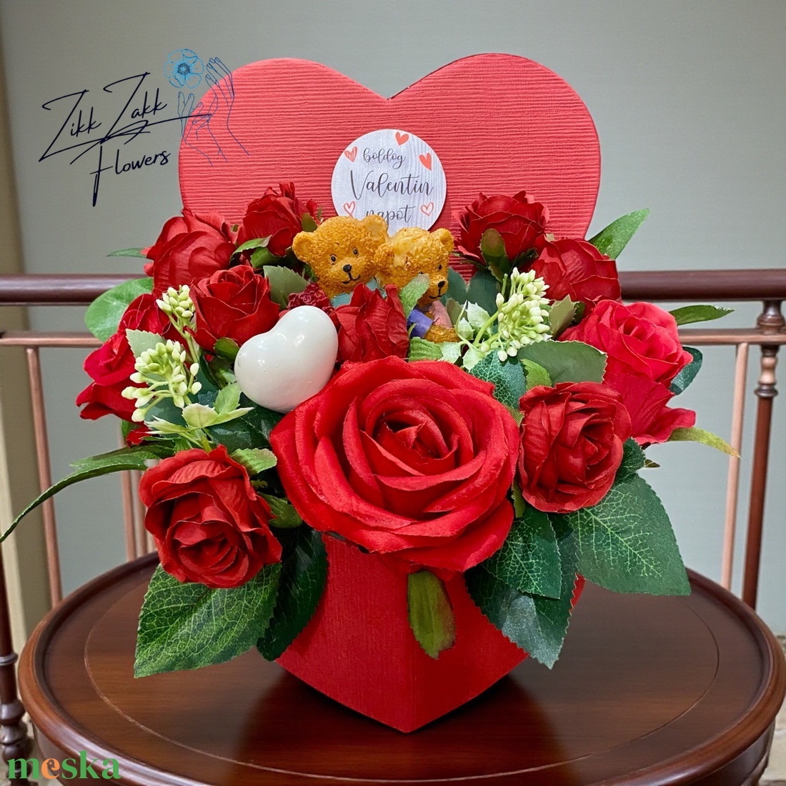 Nagy szív dobozos rózsakompozíció macipárral - otthon & életmód - virágdekoráció - virágok - virágbox - Meska.hu