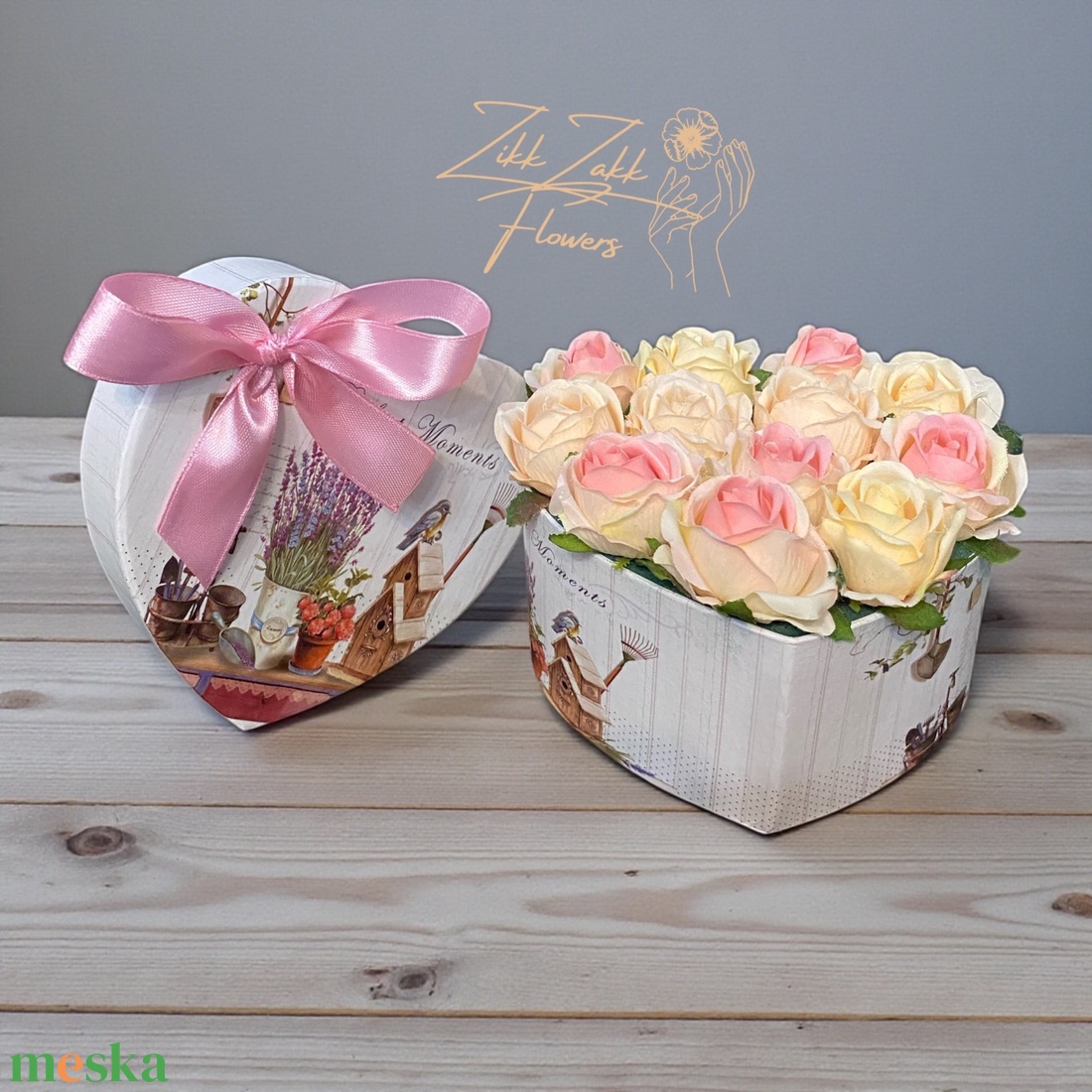 Szív alakú vintage box � barack és krém örök rózsákkal - otthon & életmód - virágdekoráció - virágok - virágbox - Meska.hu