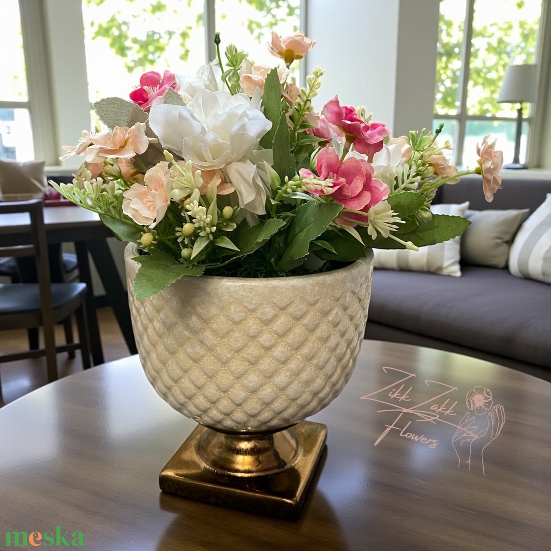 Krém-arany kaspós tavaszi örök virágkompozíció - ünnepi díszek, dekorációk - húsvéti díszek és dekorációk - húsvéti asztaldíszek - Meska.hu