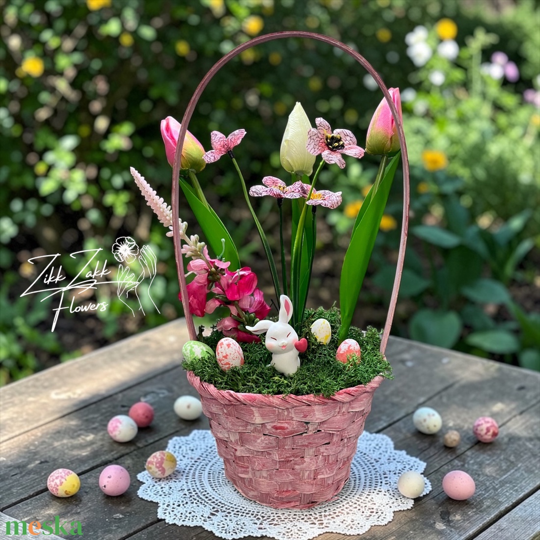 Rózsaszín Húsvéti Kosár � Nyuszis Virágkompozíció - ünnepi díszek, dekorációk - húsvéti díszek és dekorációk - húsvéti asztaldíszek - Meska.hu