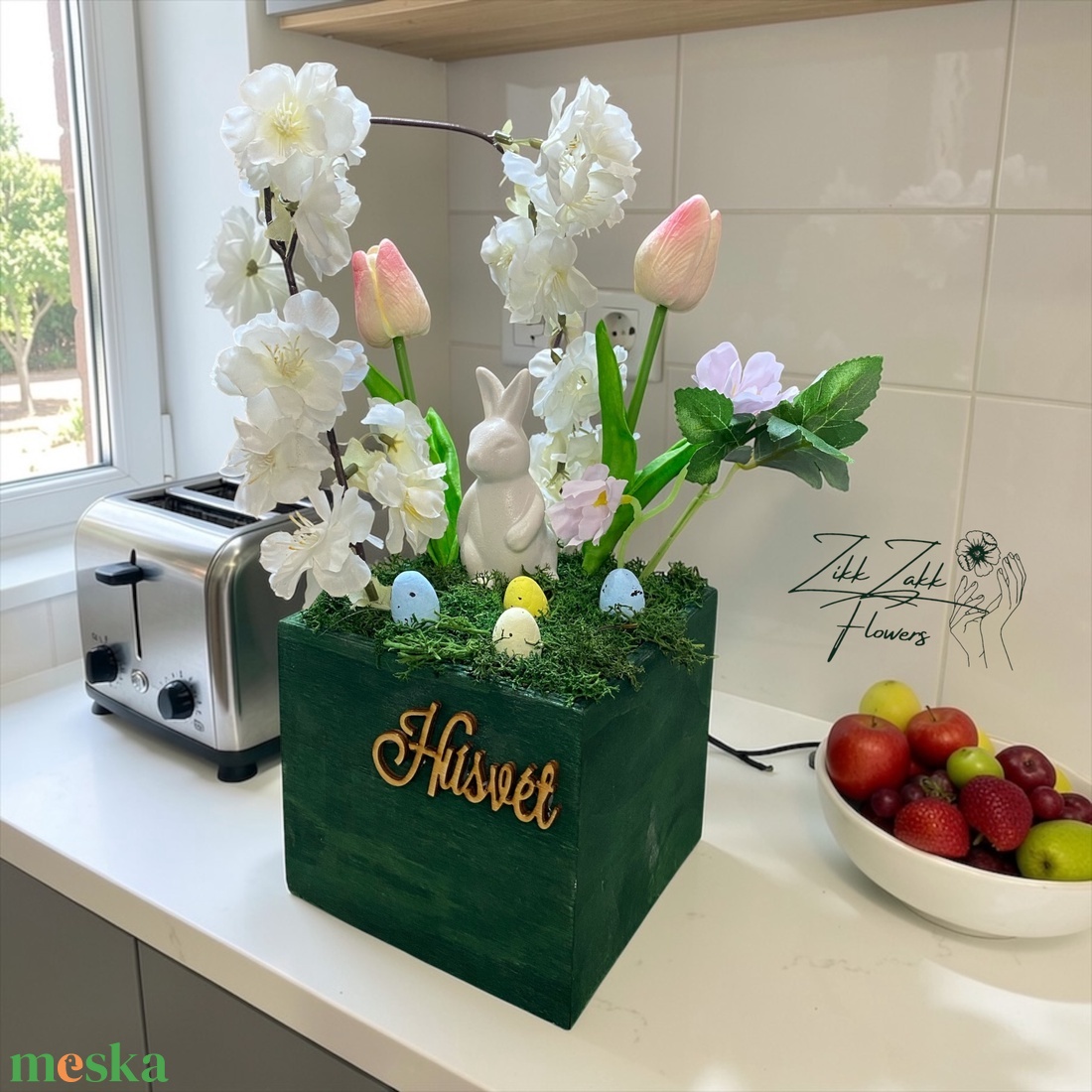 Húsvéti Tulipános Kompozíció Zöld Fa Dobozban - ünnepi díszek, dekorációk - húsvéti díszek és dekorációk - húsvéti asztaldíszek - Meska.hu