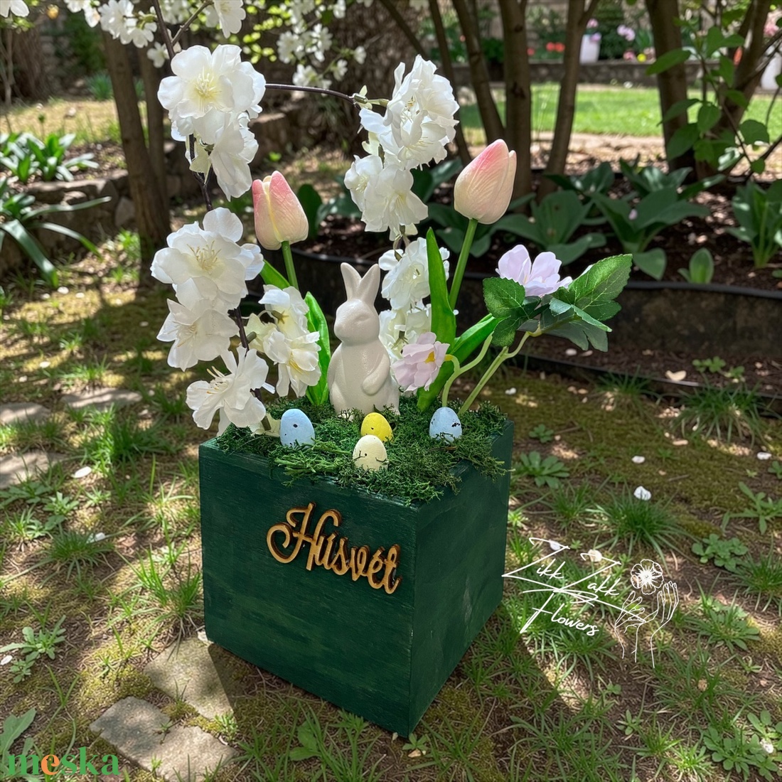 Húsvéti Tulipános Kompozíció Zöld Fa Dobozban - ünnepi díszek, dekorációk - húsvéti díszek és dekorációk - húsvéti asztaldíszek - Meska.hu