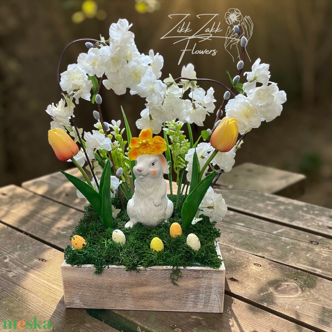 Nyuszis Tavaszi Virágkompozíció Fa Ládában - ünnepi díszek, dekorációk - húsvéti díszek és dekorációk - húsvéti asztaldíszek - Meska.hu