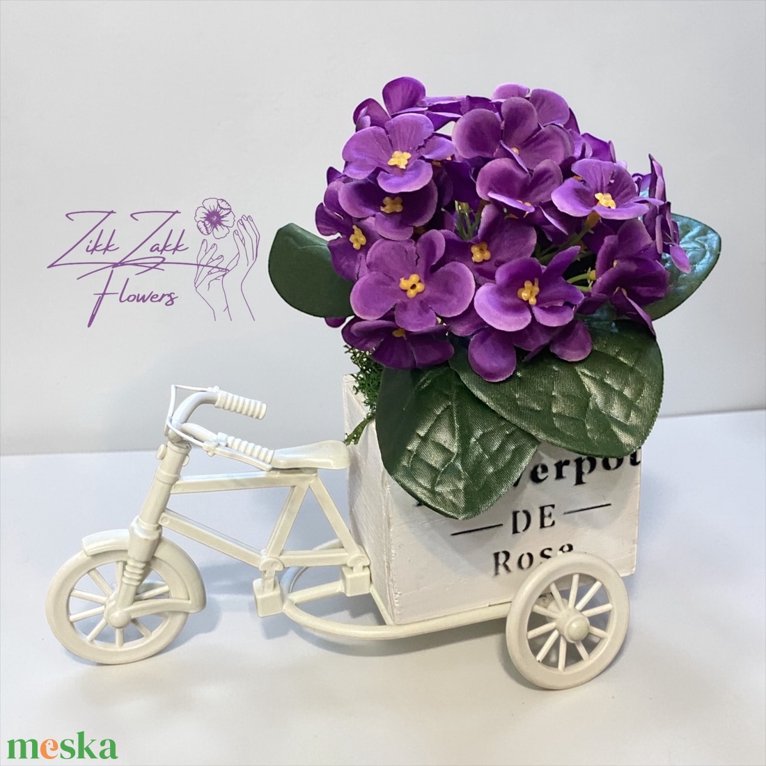 Lila Virágos Biciklis Dekor Kompozíció - ünnepi díszek, dekorációk - húsvéti díszek és dekorációk - húsvéti asztaldíszek - Meska.hu