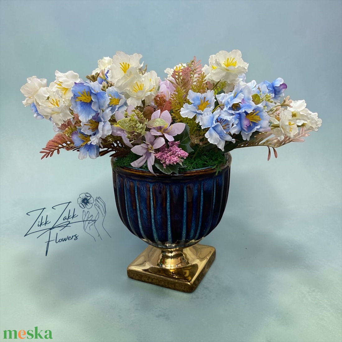 Kék Talpas Tavaszi Virágkompozíció - otthon & életmód - dekoráció - asztal és polc dekoráció - asztaldísz - Meska.hu